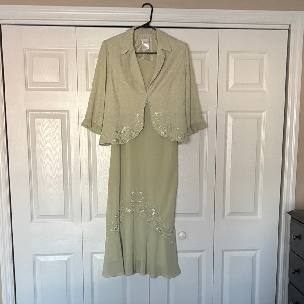 Chic Olive Midi Dress with Embroidered Jacket